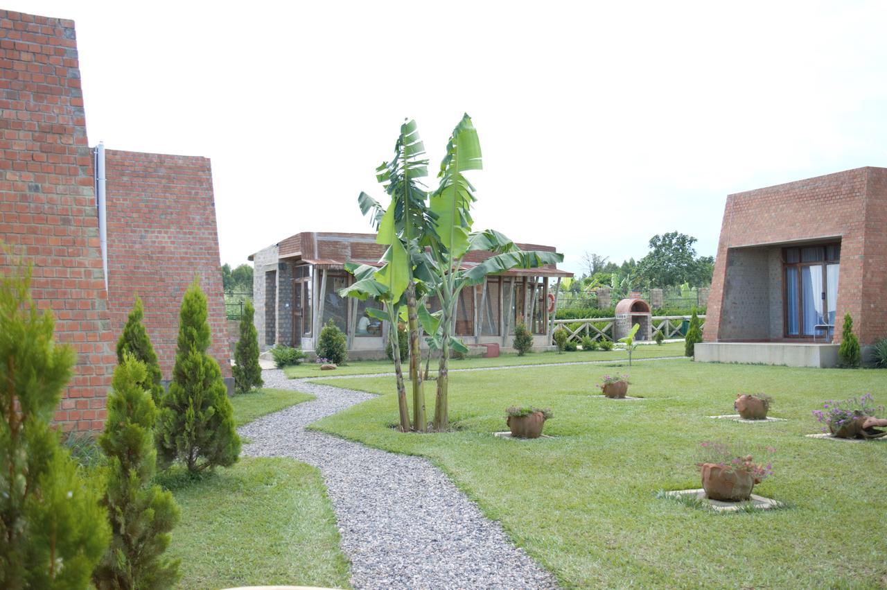 Buvi Lodge Limited Entebbe Eksteriør billede